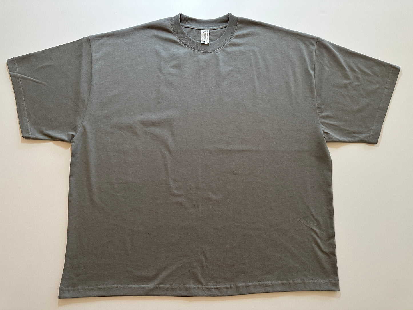 100% Cotton 260GSM(7.5 Ounces) Oversized Solid Tee