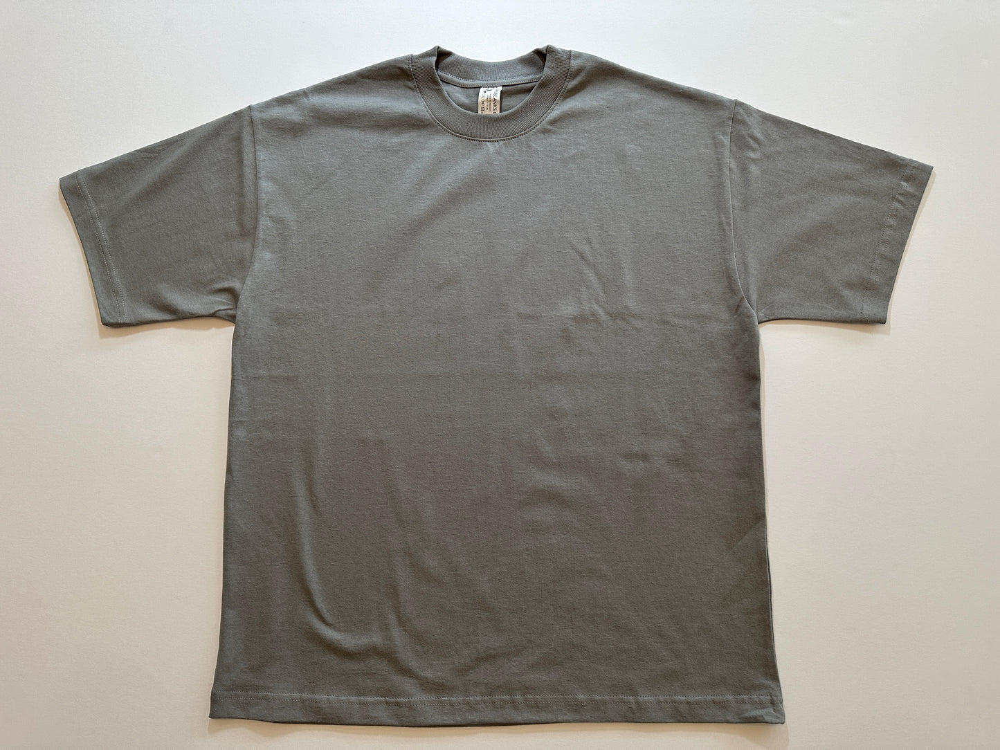 100% Cotton 260GSM(7.5 Ounces) Oversized Solid Tee